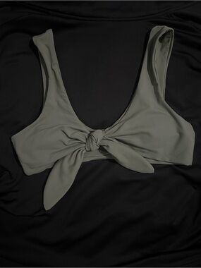 Shein Knot Front Bikini Top in Sage Green Size Large